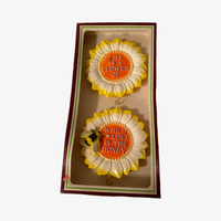 Load image into Gallery viewer, Retro Sunflower and Bee Hot Pad Holders (Set of 2)
